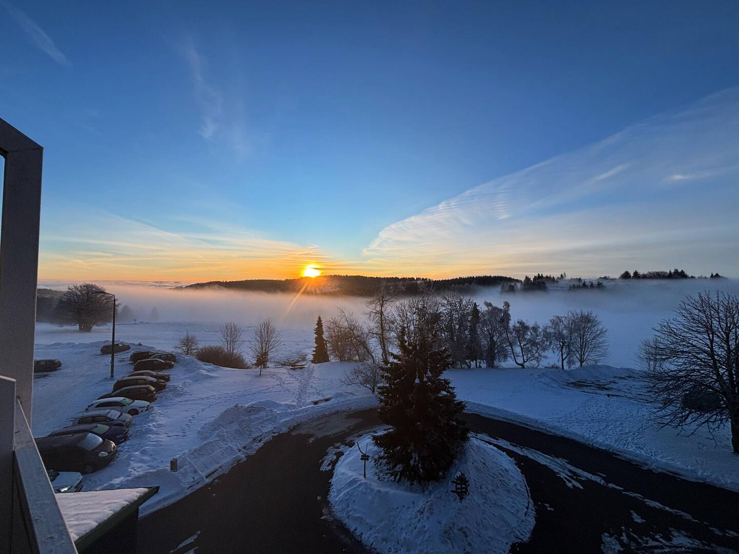 Was für ein Blick aus dem Fenster am Morgen