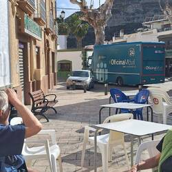 Der Bankautomat kommt auch