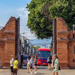 Die Stadtmauer der Altstadt, welche quadratisch das Zentrum der Stadt bildet