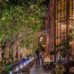 Im Süden der Altstadt das "The FACES" - grossartige Location mit Atmosphäre und sehr gutem Essen