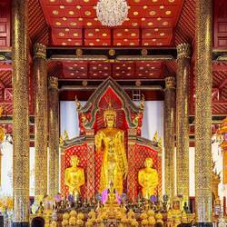 Im Inneren der Versammlungshalle