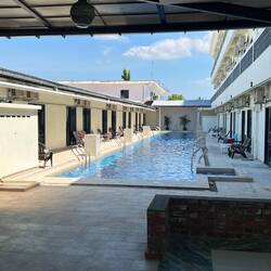 Unser Hotel : Das Beste ist der Pool :-/