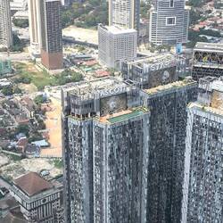 Man beachte die Pools