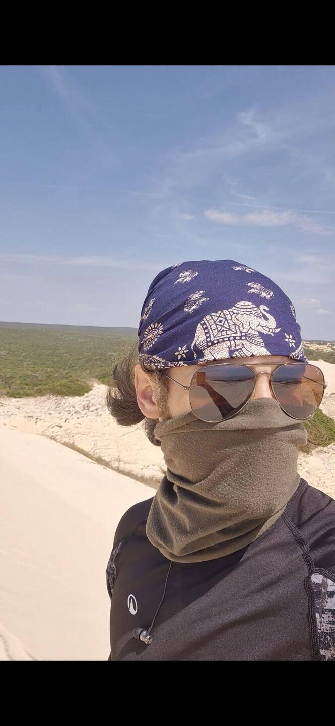 Quick stoppover at the white sand dunes