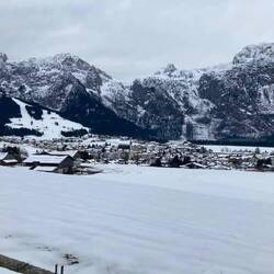 Abtenau, links der Karkogel mit der Skipiste