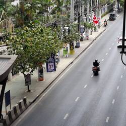 Blickrichtung Süden, also stadteinwärts von uns aus gesehen