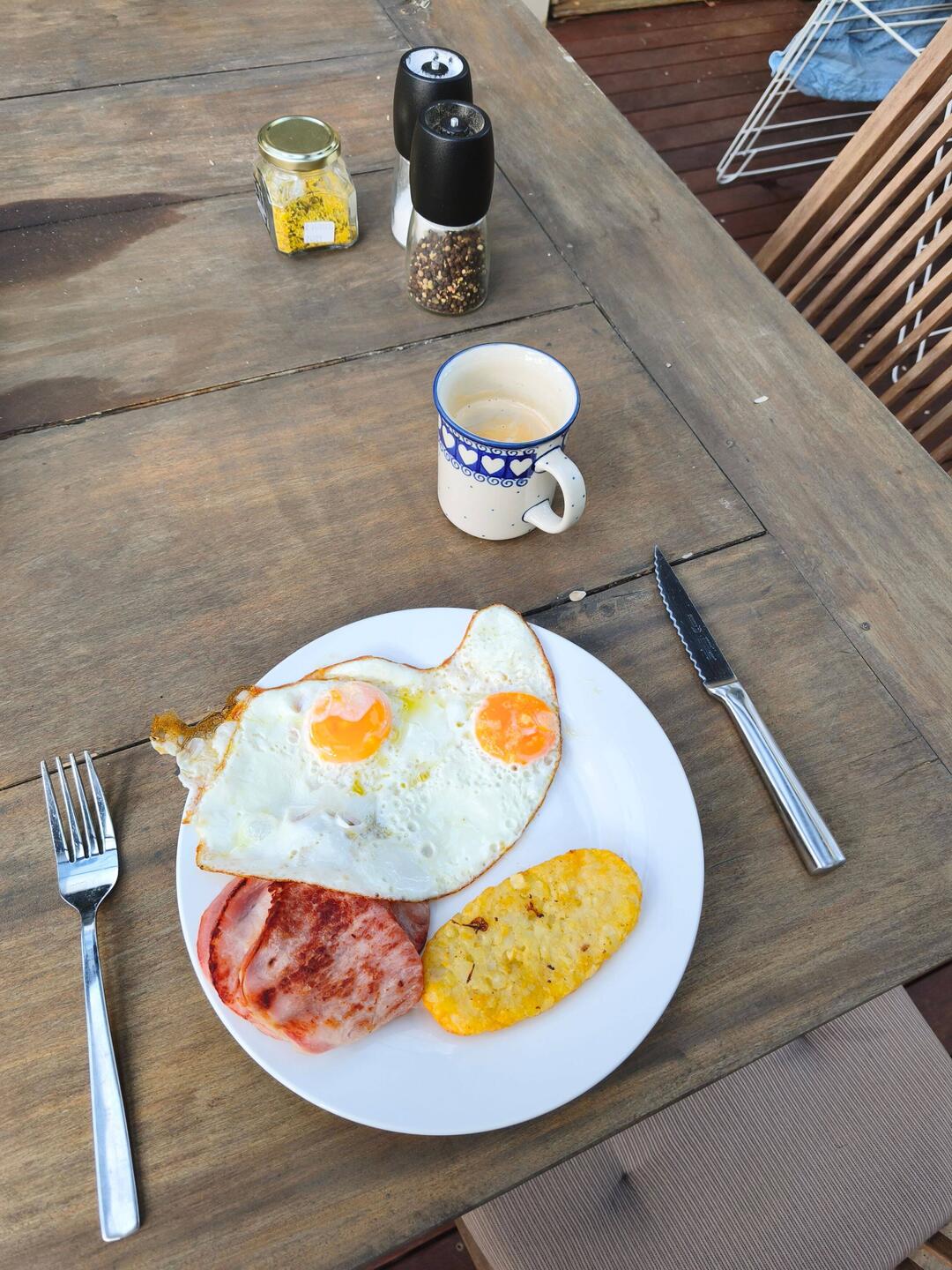 Frühstück auf der Terrasse 😃