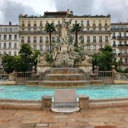 Une place de Toulon.
