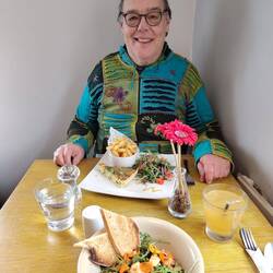 Café On The Square. 5 bean stew with kimchi and homemade quiche 😋