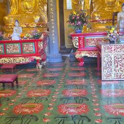 Da durfte man nur ohne Schuhe hin