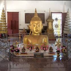 Buddha in Wat Phra Thong