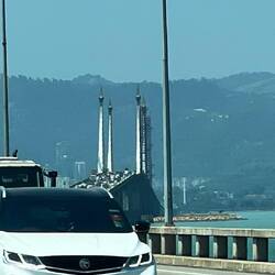Über diese Brücke geht's zur Insel Penang mit der Hauptstadt George Town