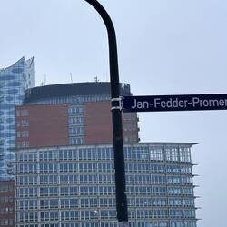 Jan-Fedder-Promenade...Wertschätzung an einen großartigen Schauspieler. GROẞSTADTREVIER...