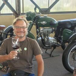 Zwei Ossis und ein Schoppen Wein