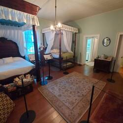 Im Haus des Plantagenbesitzers.