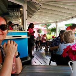 Warten auf unseren Rumpunsch.