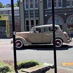 Alot of vintage vehicles around the city