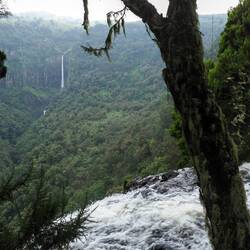 Blick vom Karuru Fall auf Gura Fall
