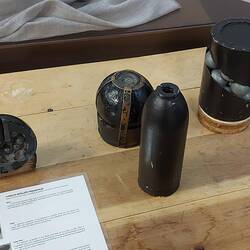 Verschiedene Munition für Kanonen.