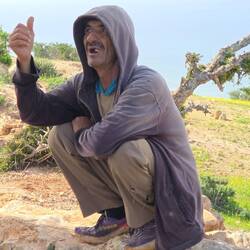 Ein Schäfer, mit dem wir uns in deutsch-arabisch-englisch-französisch fast fließend unterhielten.