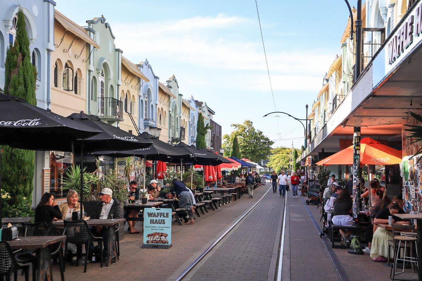 Die Ausgehstrasse mit ein paar netten Ausgehmöglichkeiten - u.a. eine tolle Ginbar!