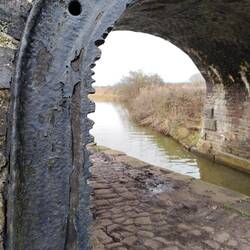 Traditional features of cobbles and a rubbing strip to protect the bridge from the horse lines