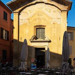 The nun's at Chiesa di San Donato asked for our names to include them in their noon prayers.