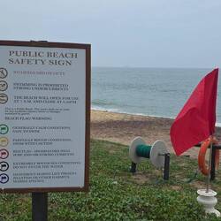 Am Strand war vom Baden abgeraten