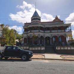 Queenscliff...
