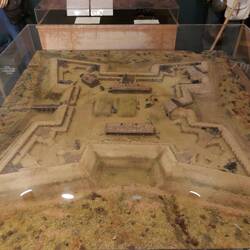 Der letzte Post ein sternförmiges Fort der Grauen.