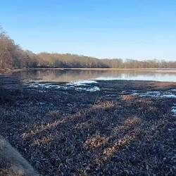 Hier war mal der River, ist jetzt ein See.