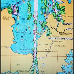Wir verfolgen spannend das abendliche Treiben an der Atlantikseite des Panamakanals