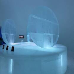 ...die Audi Ringe aus Eis