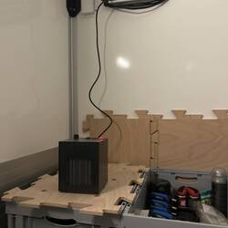 Der Kleine heizt uns richtig ein.