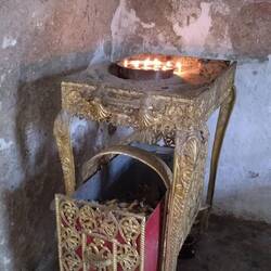 In der kleinen Kirche.