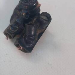 Le fautif : Il est beau le domino !