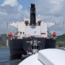 The Bastille Street framed by the pylons of the Centennial Bridge