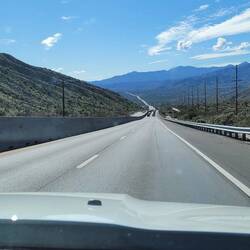 Rückfahrt über kilometerlangen gerade Highway
