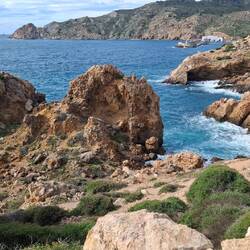 ...weiter geht's um den Berg rum