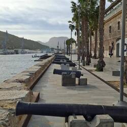 Teile der alten Stadtkanonen