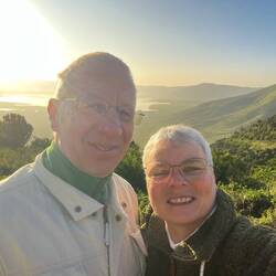 Wir Weissnasen vor dem Krater