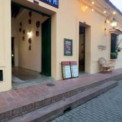 Unser Hotel, lässiger Jazz im Hintergrund - mal 2 Nächte etwas mehr Luxus!