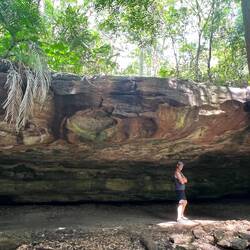 Aboriginal Felsgrotte in der Nähe von Ulladulla