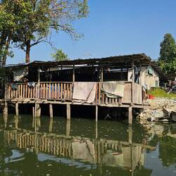 Entlang des Flusses...