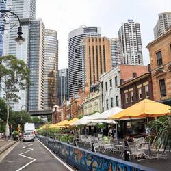 Kleine und große Häuser gehen hier Hand in Hand und prägen das Stadtbild