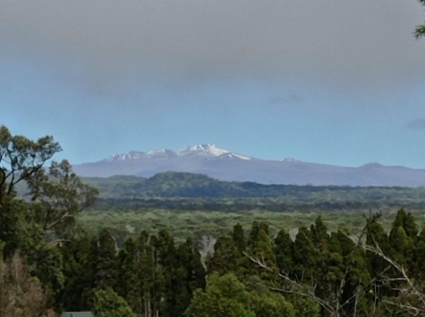 Un peu de neige au Mauna Kea
