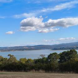 Tamar River im Hintergrund
