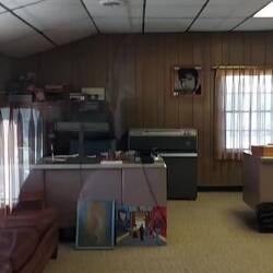 Sein Vater war der Buchhalter und das sein Büro.