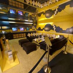 Sein Medienraum im Keller.