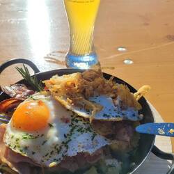 Skifahren, Sonne, Hefe und ein Gröstl - was willst du mehr...